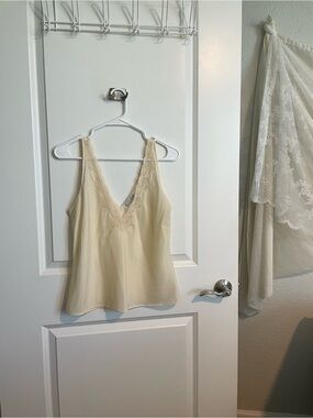Vintage Lace Trim V-Neck Satin Camisole | Cream